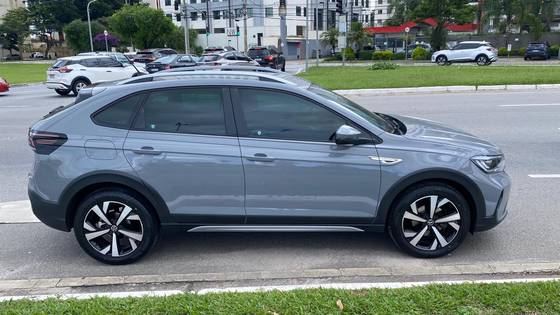 VOLKSWAGEN NIVUS 1.0 200 TSI TOTAL FLEX HIGHLINE AUTOMÁTICO